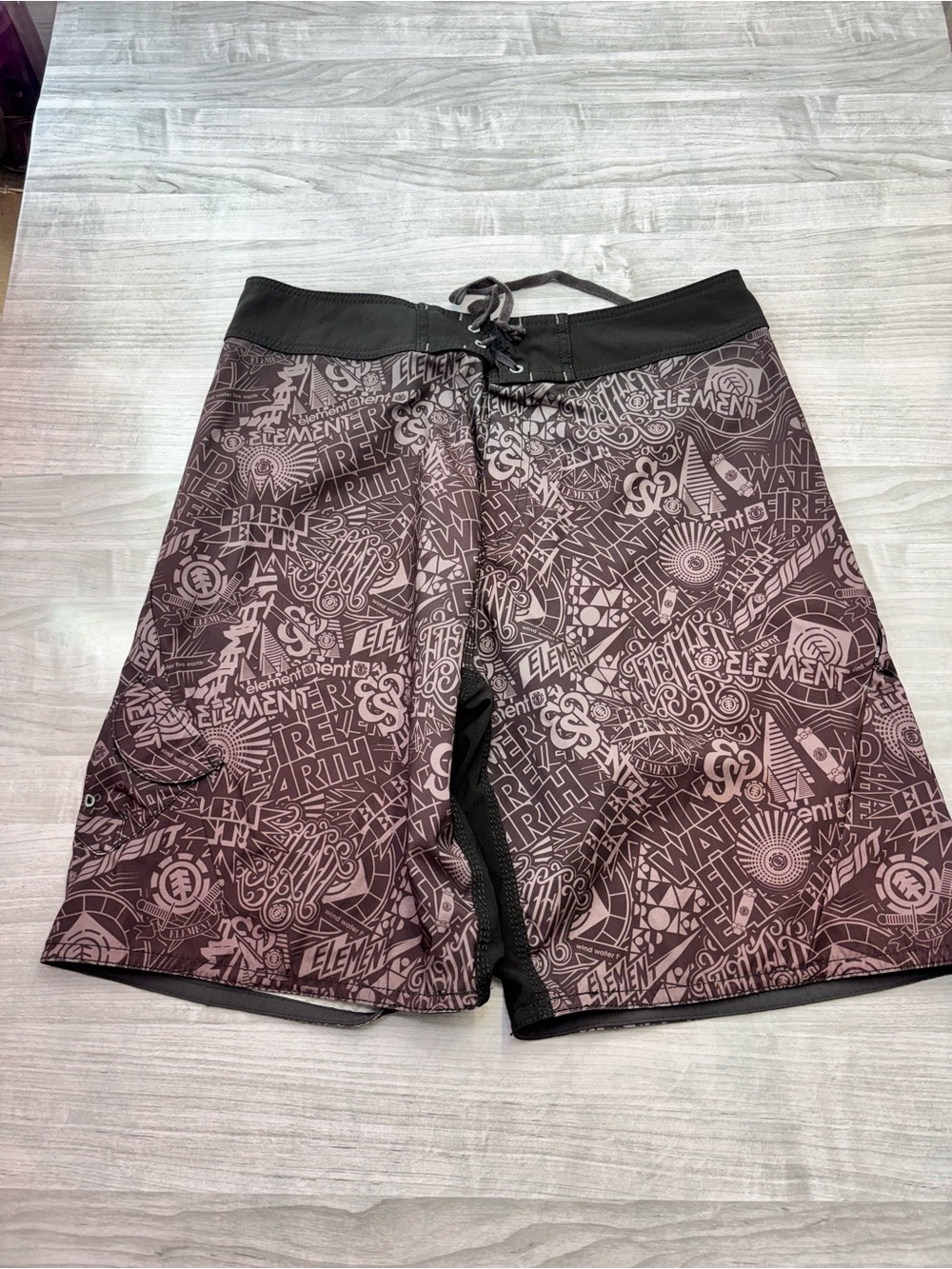Element Men’s Mauve and Black Graphic Board Shorts size 36